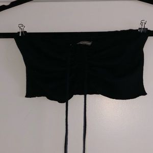 black strapless bandeau/crop top